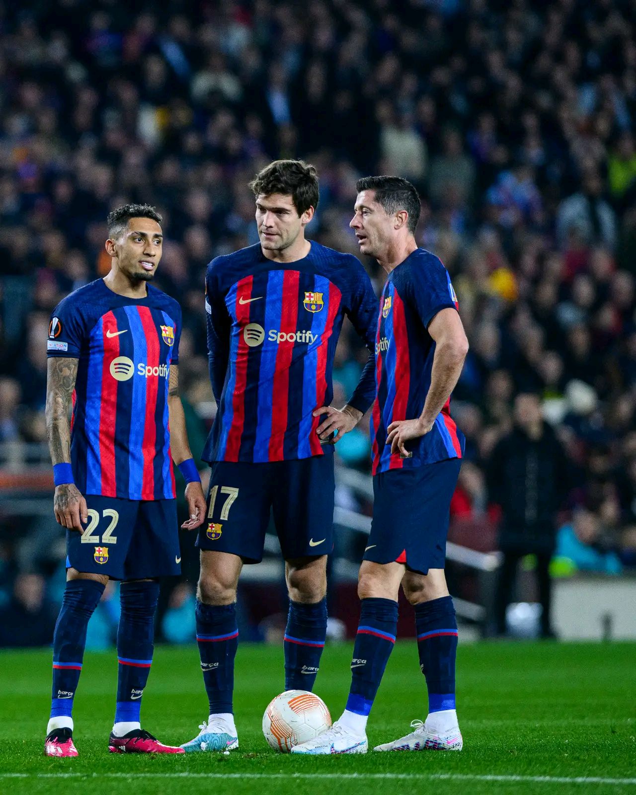 巴萨磨刀霍霍待战，誓夺联赛冠军头衔的简单介绍