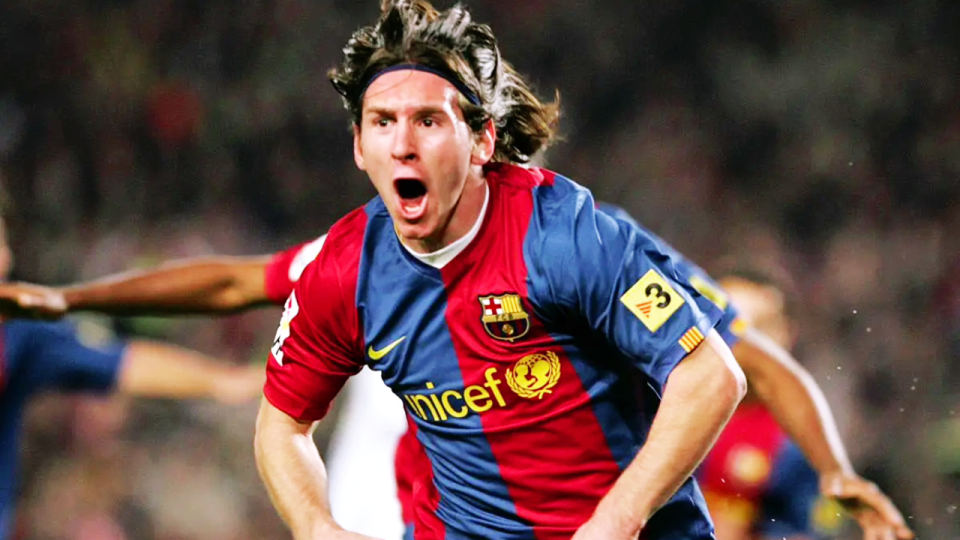 梅西梅开二度，领衔巴萨取得胜利